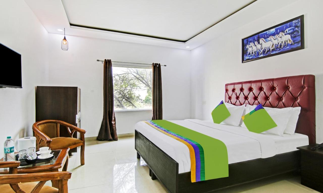 Treebo Royal Empire Adarsh Nagar, Chandigarh Hotel Exterior photo