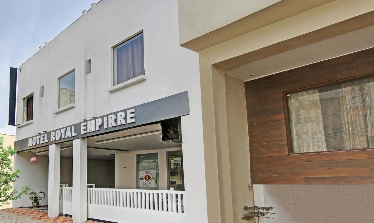 Treebo Royal Empire Adarsh Nagar, Chandigarh Hotel Exterior photo