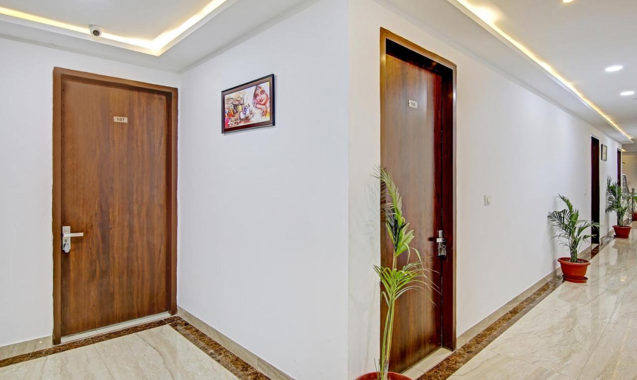 Treebo Royal Empire Adarsh Nagar, Chandigarh Hotel Exterior photo